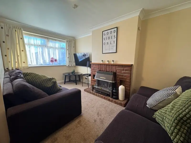 Front Room - Room to rent in The Silvers, Broadstairs
