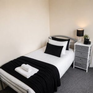 Bedroom 28