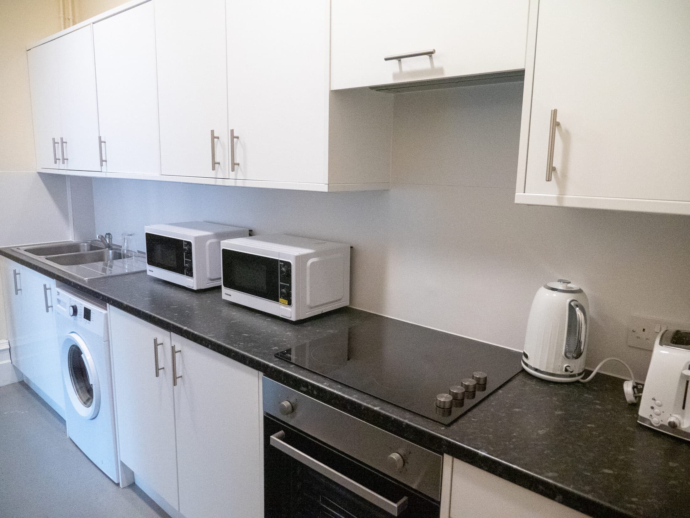 Ramsgate Rooms - Luton Avenue Broadstairs (Communal Kitchen 1)
