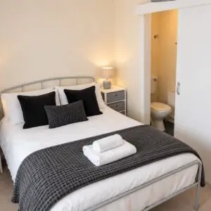 room 25 6 Luton ensuite room